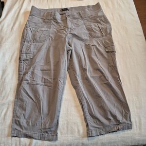 Lee women's size 20W gray cropped pants, have puckering priced accordingly